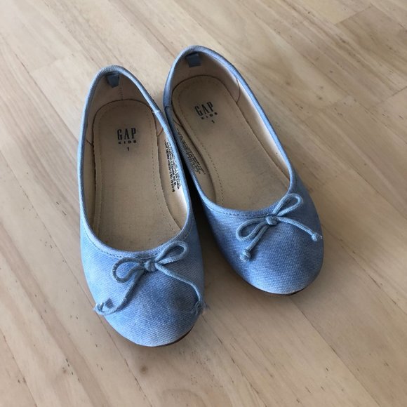 Girls Size 1 Gap Flats - Picture 4 of 6